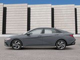 2026 Hyundai Elantra Luxury image 3