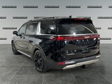 2024 Kia Carnival SX image 3