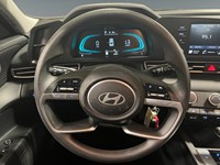 2025 Hyundai Elantra Essential IVT