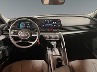 2025 Hyundai Elantra Essential IVT