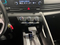 2025 Hyundai Elantra Essential IVT