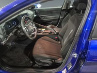 2024 Hyundai Elantra Preferred IVT