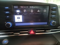 2024 Hyundai Elantra Preferred IVT