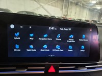 2025 Hyundai Elantra HEV Luxury DCT
