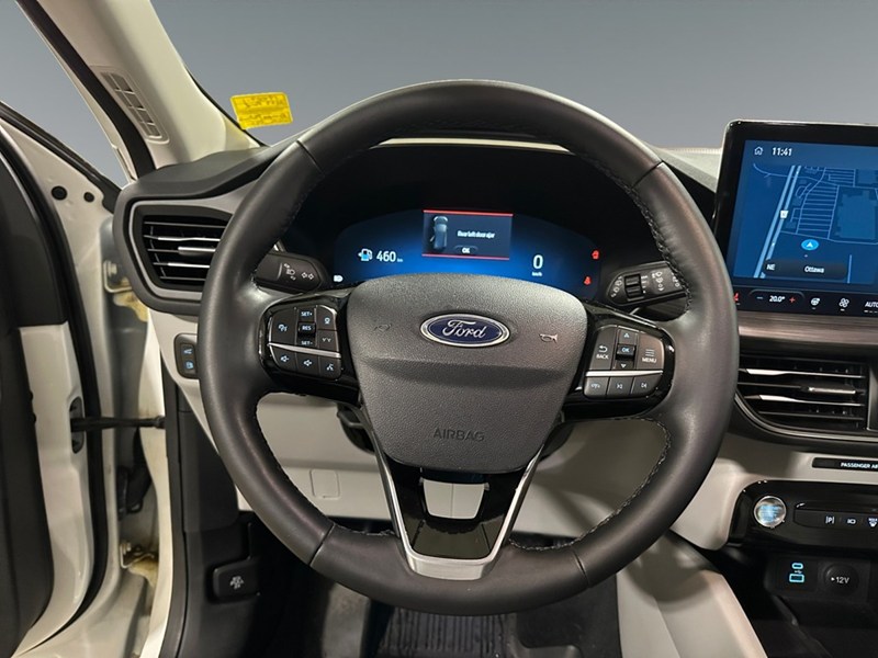 2023 Ford Escape Platinum AWD HYBRID
