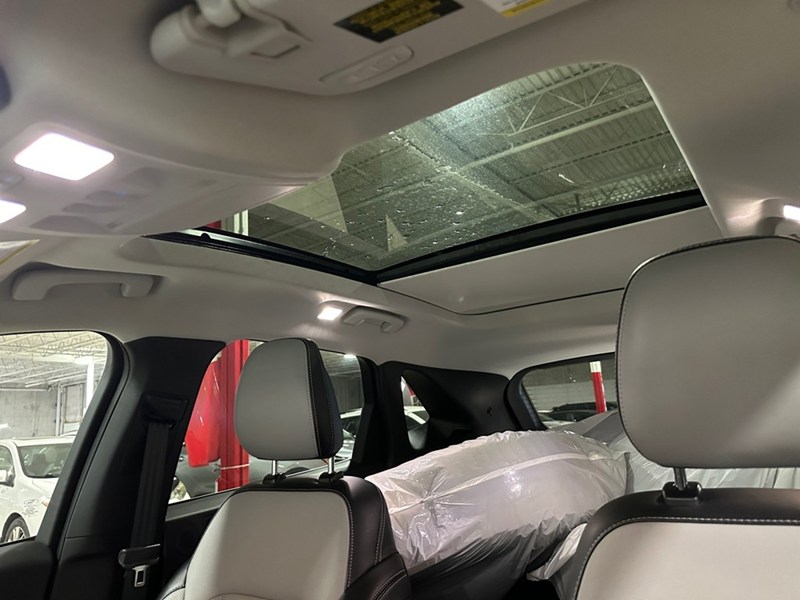 2023 Ford Escape Platinum AWD HYBRID