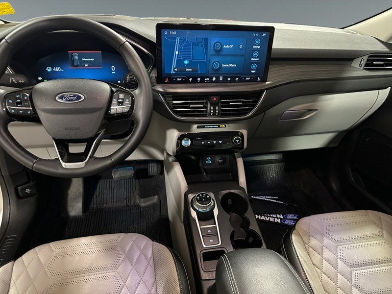 2023 Ford Escape Platinum AWD HYBRID