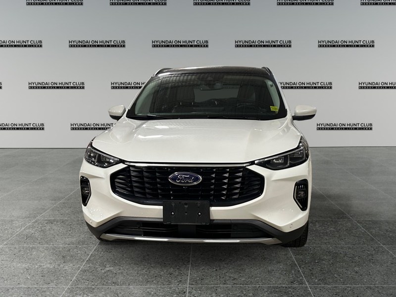 2023 Ford Escape Platinum AWD HYBRID