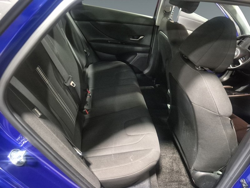 2024 Hyundai Elantra Preferred IVT