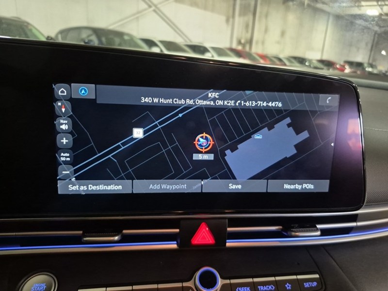 2025 Hyundai Elantra HEV Luxury DCT