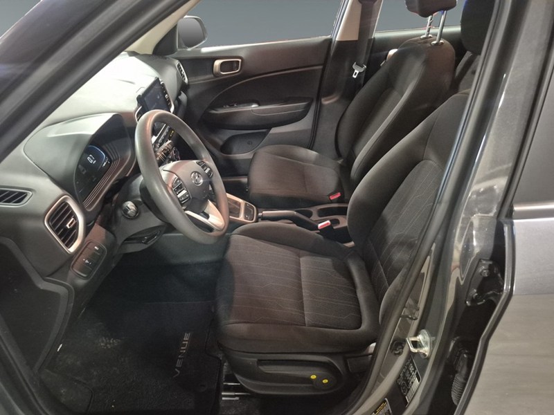 2024 Hyundai Venue Essential IVT